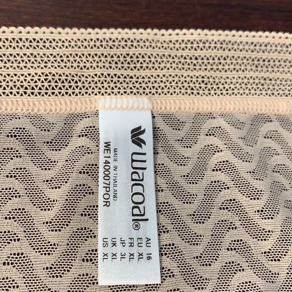 Wacoal Aphrodite hipster panties  - Picture 6 of 6